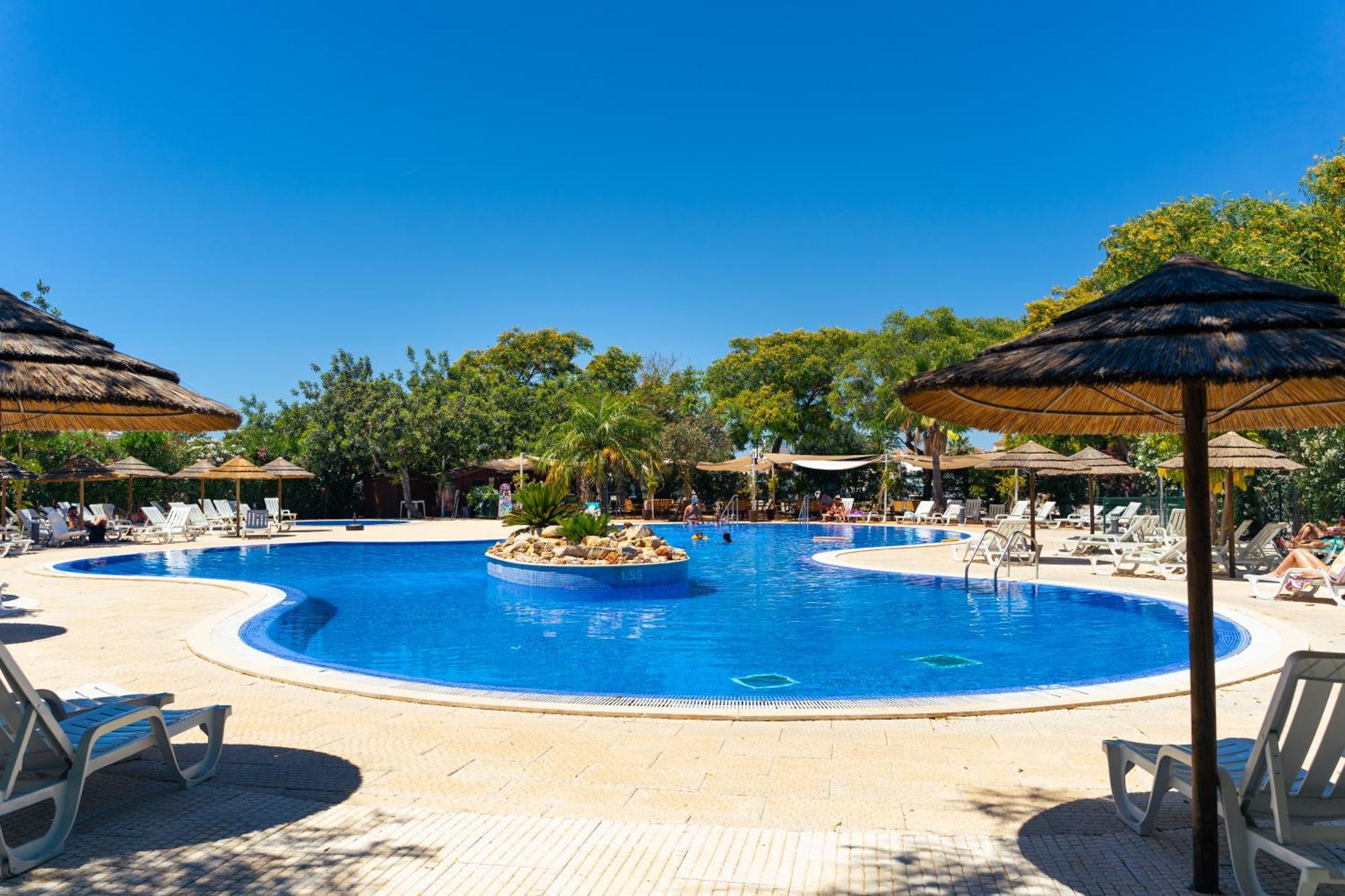 Kampaoh Tavira Hotel ภายนอก รูปภาพ