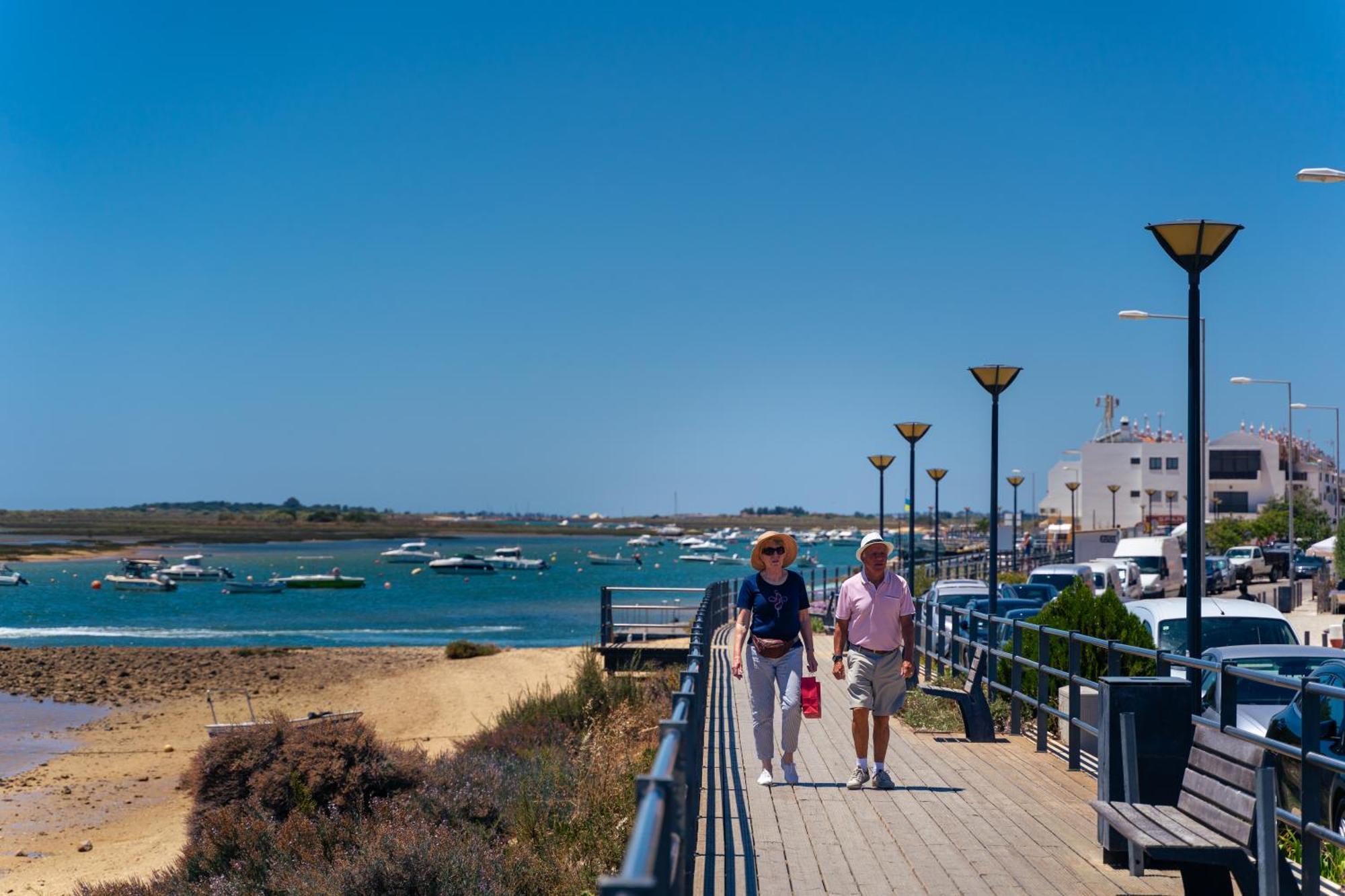 Kampaoh Tavira Hotel ภายนอก รูปภาพ